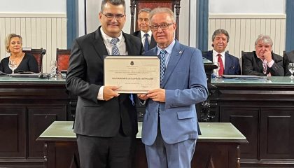Dr. Renato Lobo recebe título de Cidadão Honorário de Juiz de Fora